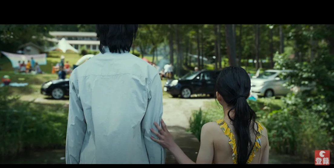 the-wandering-moon-starring-suzu-hirose-and-tori-matsuzaka-released-a-trailer-it-will-be-released-in-japan-on-513-8