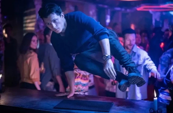 "Uncharted" announces new stills, Nathan Drake looks quite dignified