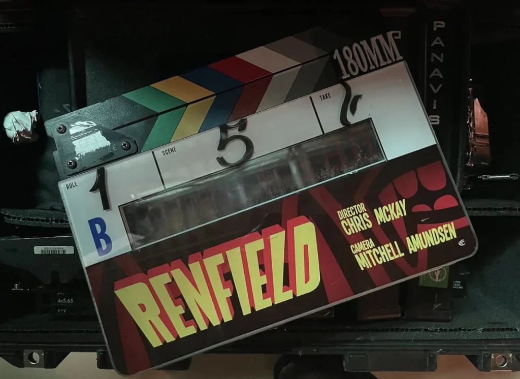 Vampire theme movie "Renfield" officially started shooting, its studio photos exposed