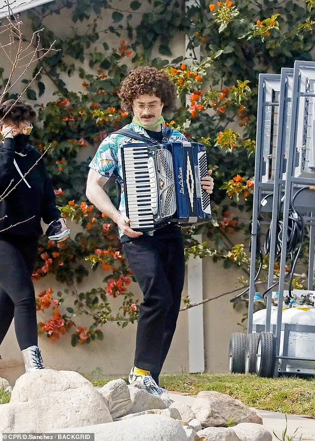 "WEIRD: The Al Yankovic Story": Daniel Radcliffe stars in Al' Yankovic biopic and chats with Yankovic himself on set