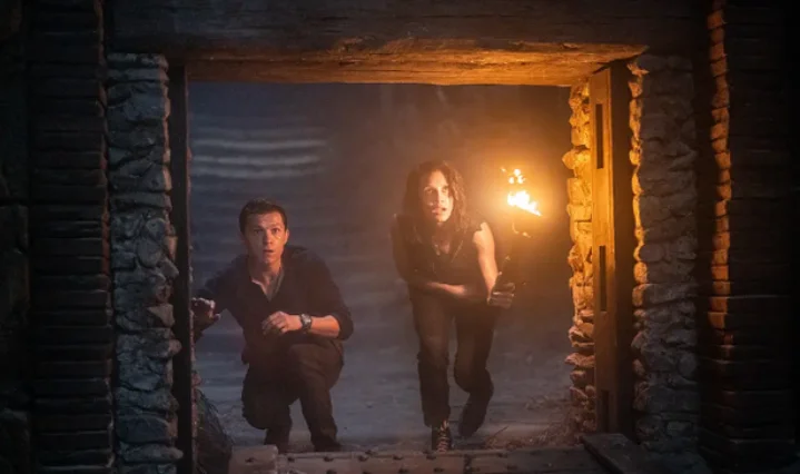 Why is Tom Holland's "Uncharted" criticized for being mediocre?