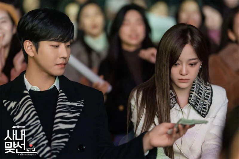 "Business Proposal": This overbearing CEO TV series, the more old-fashioned the more attractive