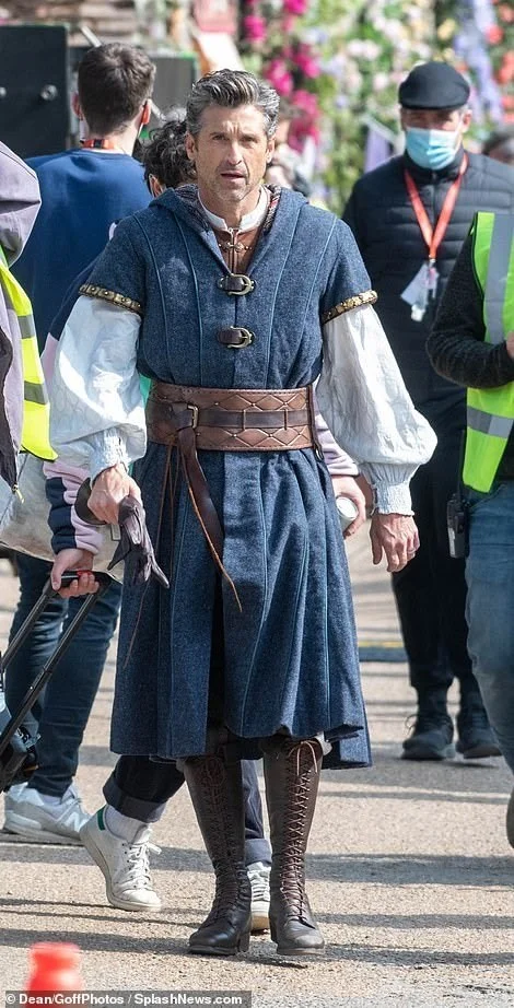 disenchanted-exposed-a-group-of-set-photos-starring-amy-adams-and-patrick-dempsey-appear-8