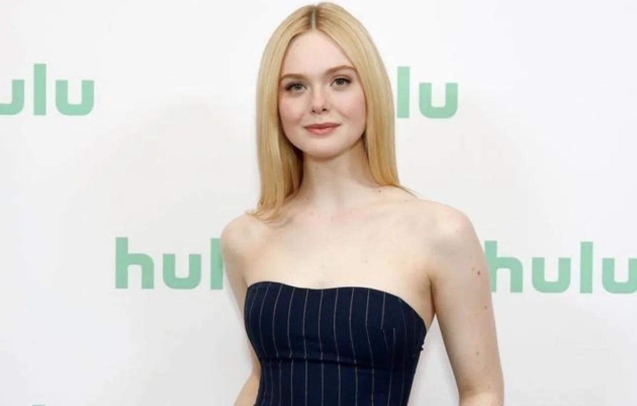 Elle Fanning starred in "The Girl From Plainville" and adapted from true events