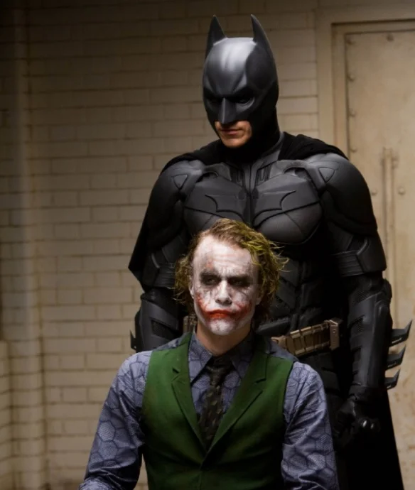 IGN reviews the best Batman movie of all time: "The Dark Knight" is no suspense!