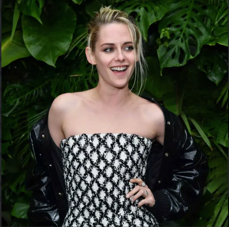 Kristen Stewart and fiancee Dylan Meyer at Oscar pre-party