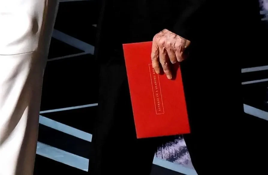 Looking back at these 3 Oscar Oolong incidents, one is more outrageous than the other