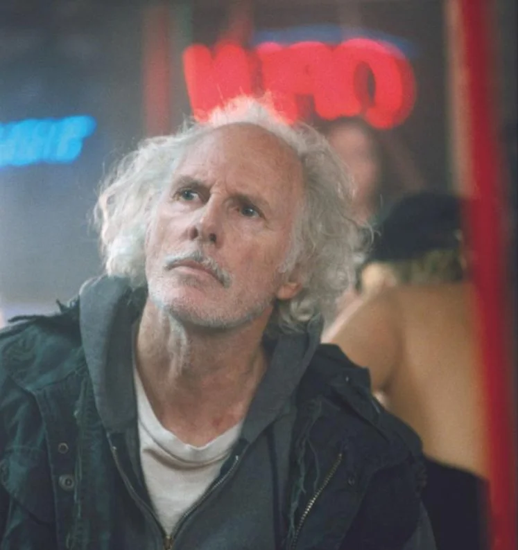 "Monster" Review :it is adapted from a real story, prostitute kills 7 people in a row, Charlize Theron plays her regardless of the image