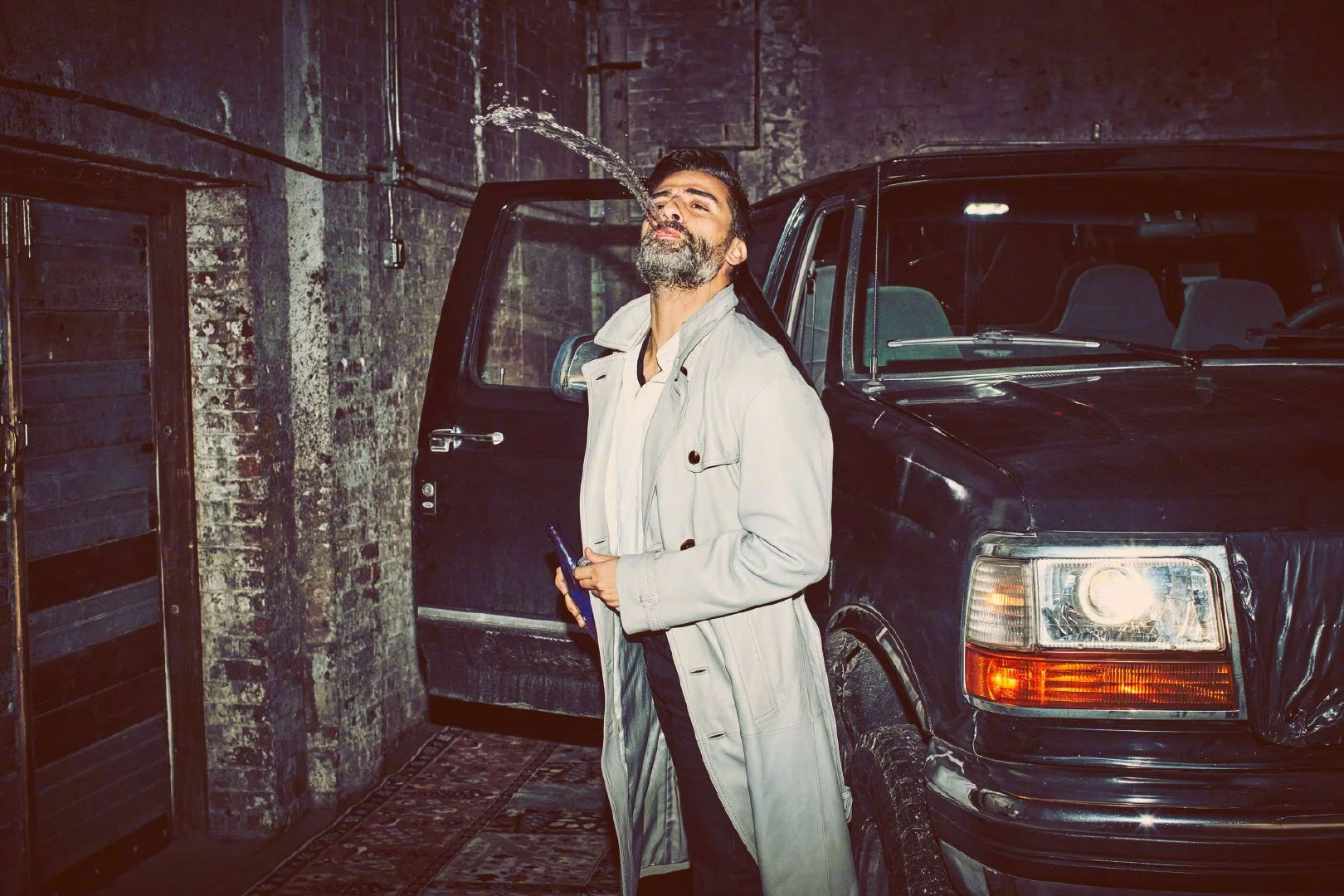 "Moon Knight" Oscar Isaac, photo in the April/May issue of Esquire Magazine USA ​​​