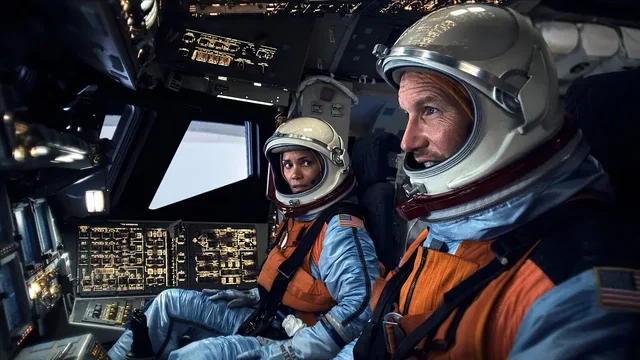 "Moonfall" Review: Moonfall's lines are jumpy, and viewers have a hard time understanding the film's lines.