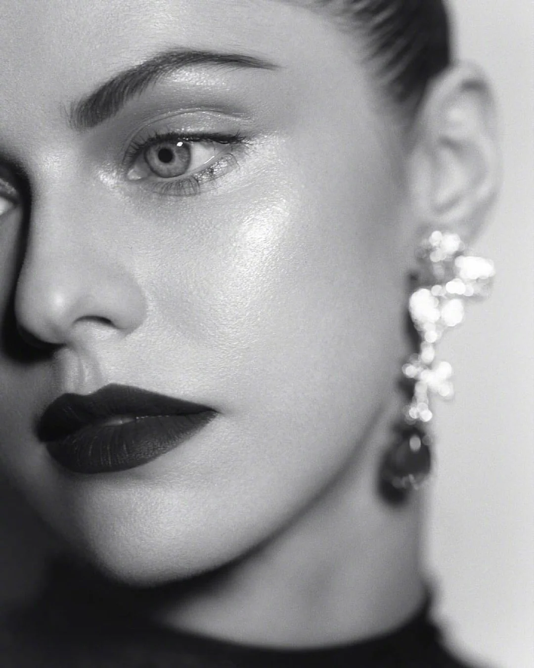 New photo of Alexandra Daddario, photographer Elias Tahan