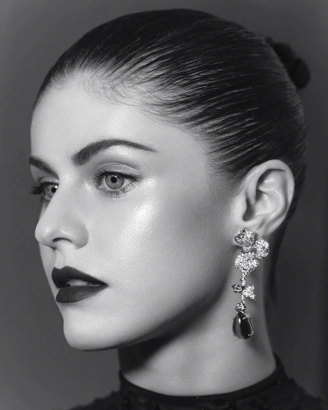 New photo of Alexandra Daddario, photographer Elias Tahan