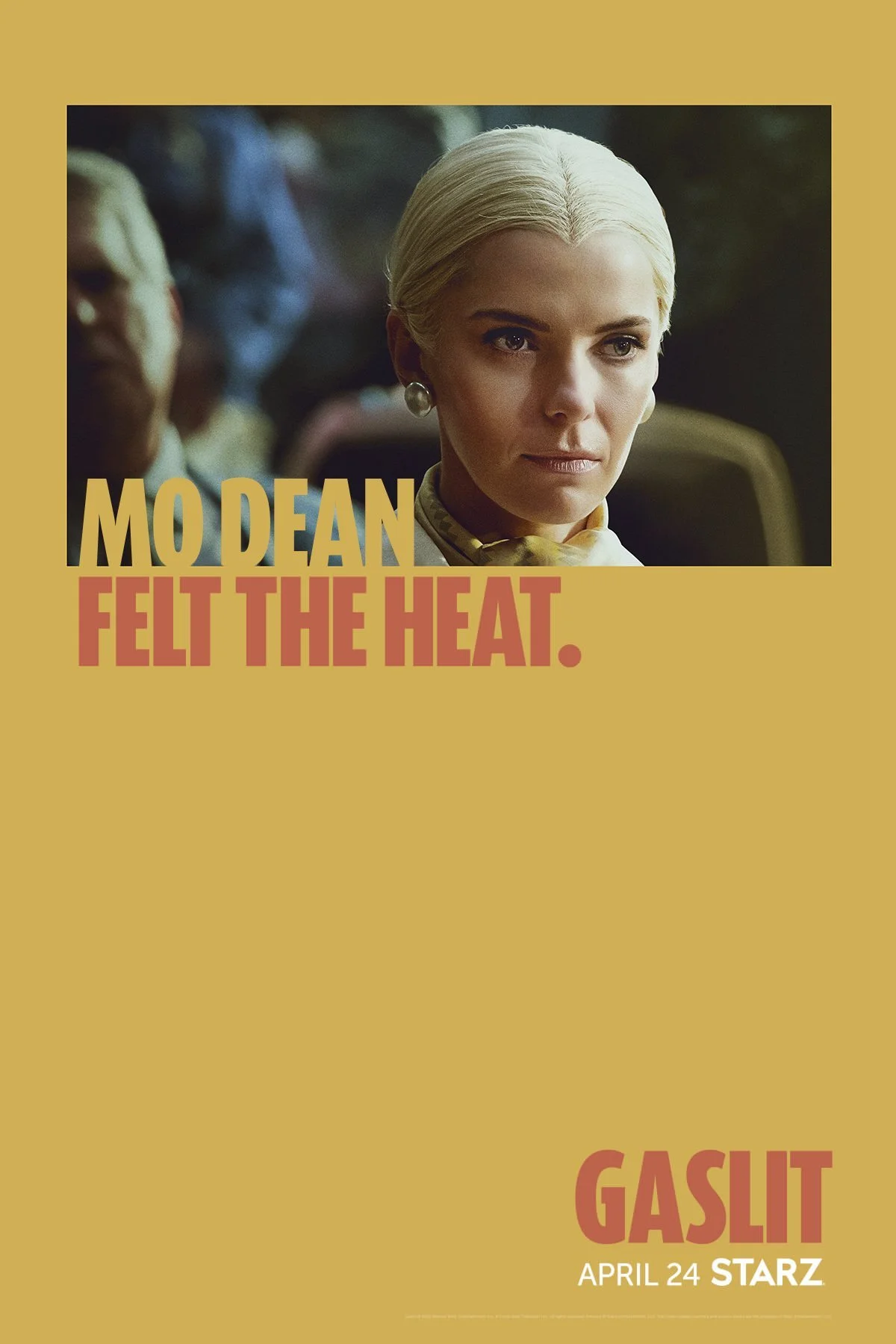 official-trailer-and-poster-for-gaslit-starring-julia-roberts-and-sean-penn-5