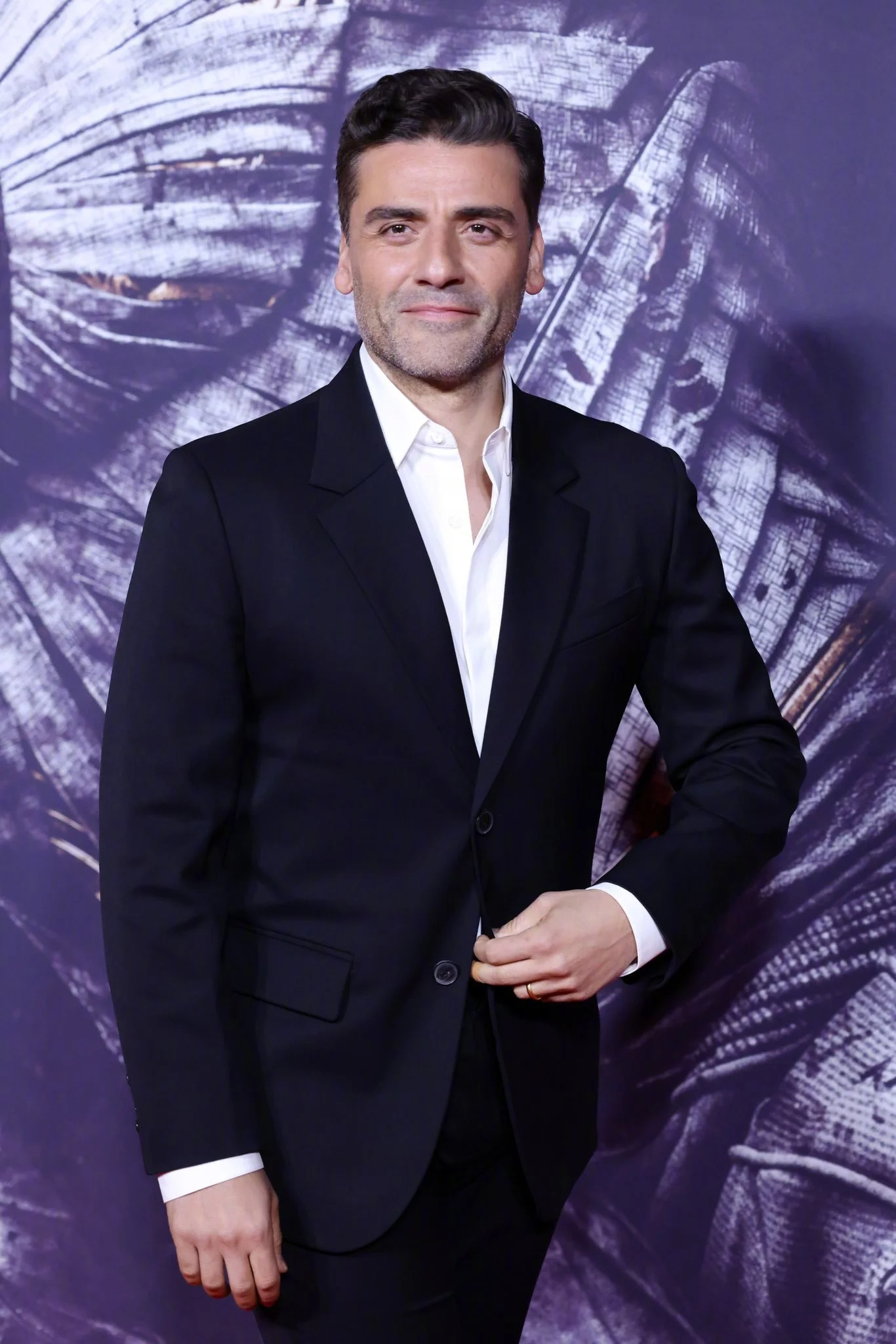 Oscar Isaac attends the Berlin screening of 'Moonlight Knight' ​​​