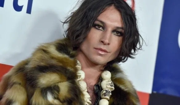 Police received as many as ten complaints while Ezra Miller was in Hawaii