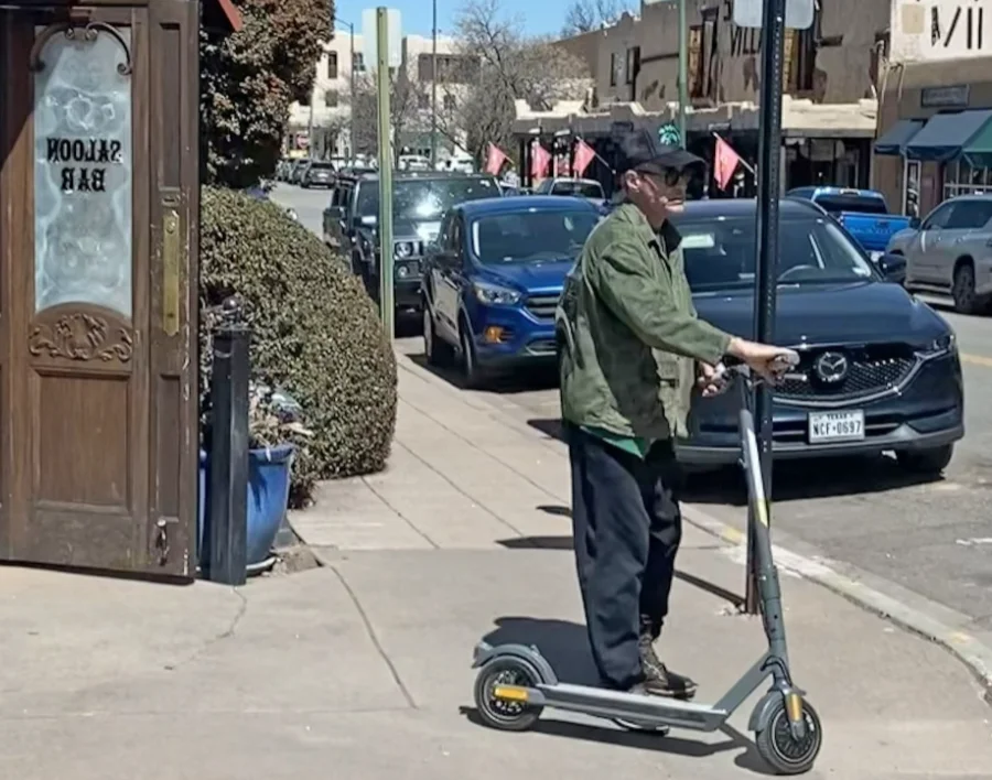 Robert Downey Jr. hits the street on electric pedals during the filming of Nolan's new film "Oppenheimer"