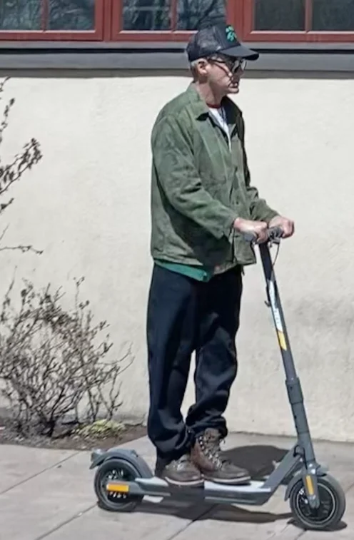 Robert Downey Jr. hits the street on electric pedals during the filming of Nolan's new film "Oppenheimer"