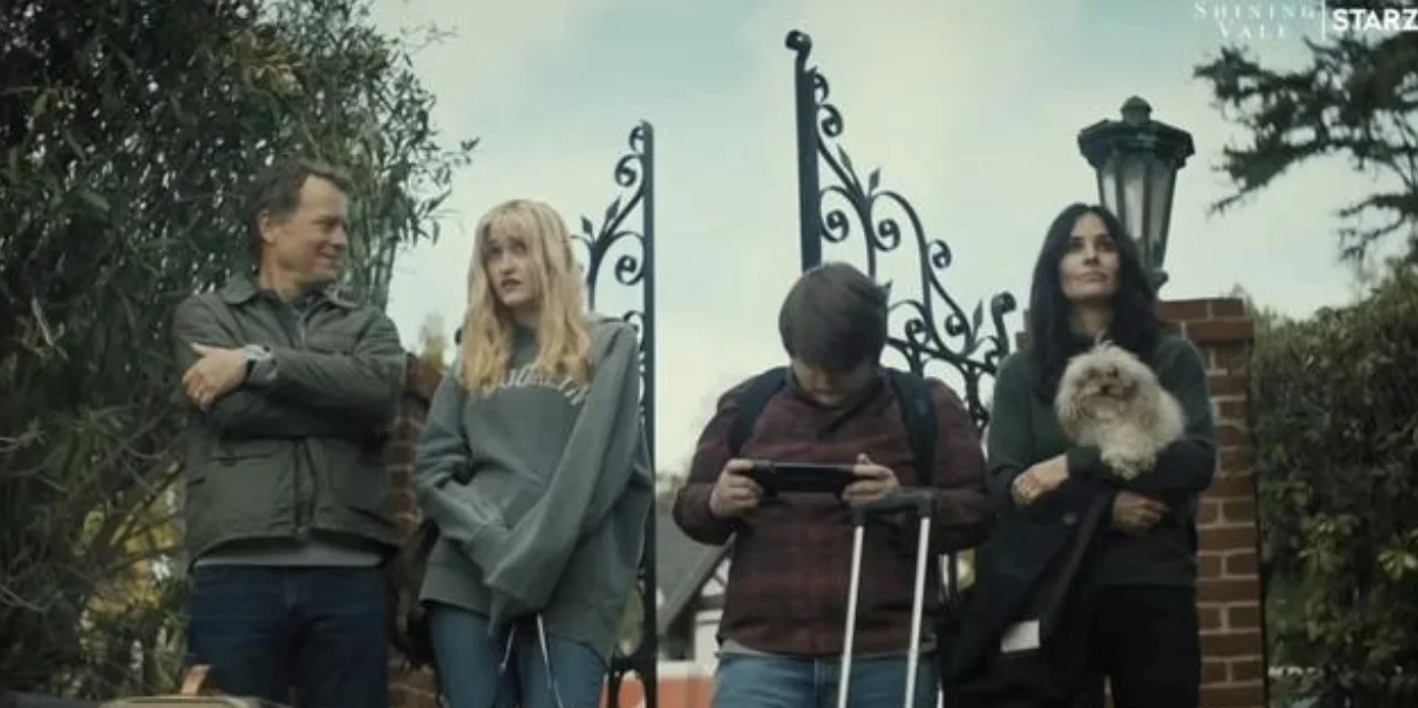 "Shining Vale‎": Is this a real ghost or crazy?