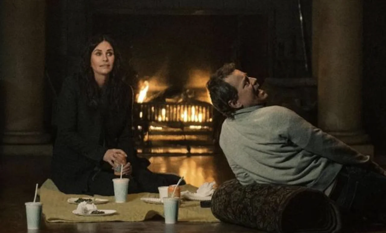 "Shining Vale‎": Is this a real ghost or crazy?