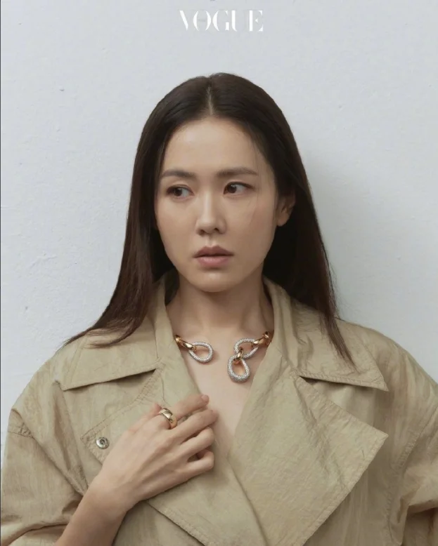 Ye-jin Son, "VOGUE" April issue photo