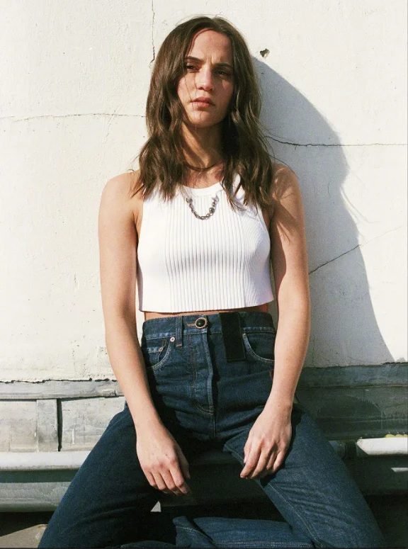 Alicia Vikander, British version of "Harper's Bazaar" May issue photo ​​​