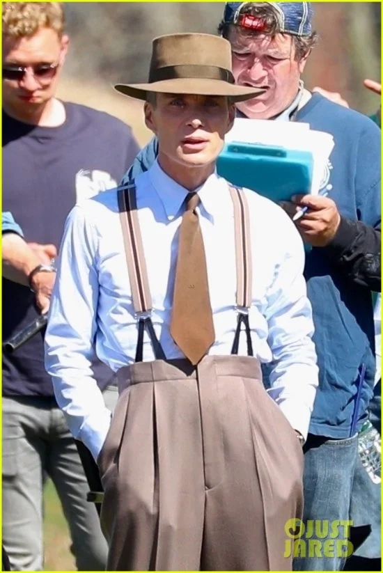 "Oppenheimer" posted the set photos,Robert Downey Jr. White Hair as Lewis Strauss
