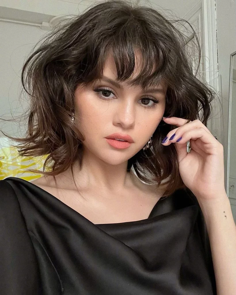 Selena Gomez new hairstyle ​​​