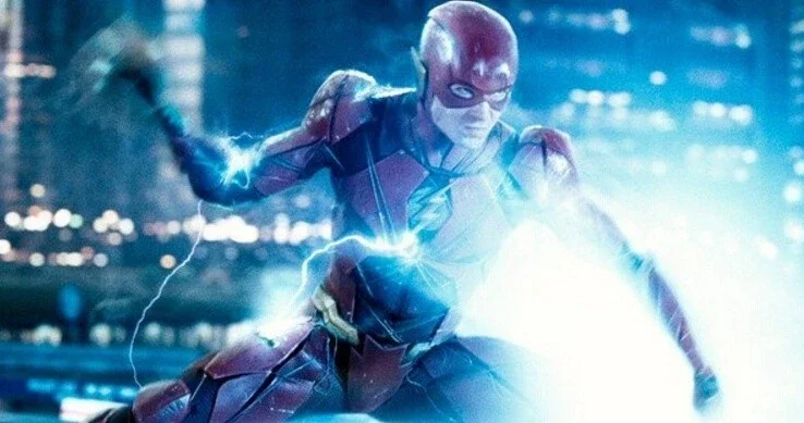 Summary of spoilers for the preview of "The Flash", including two Easter eggs at the end of the credits