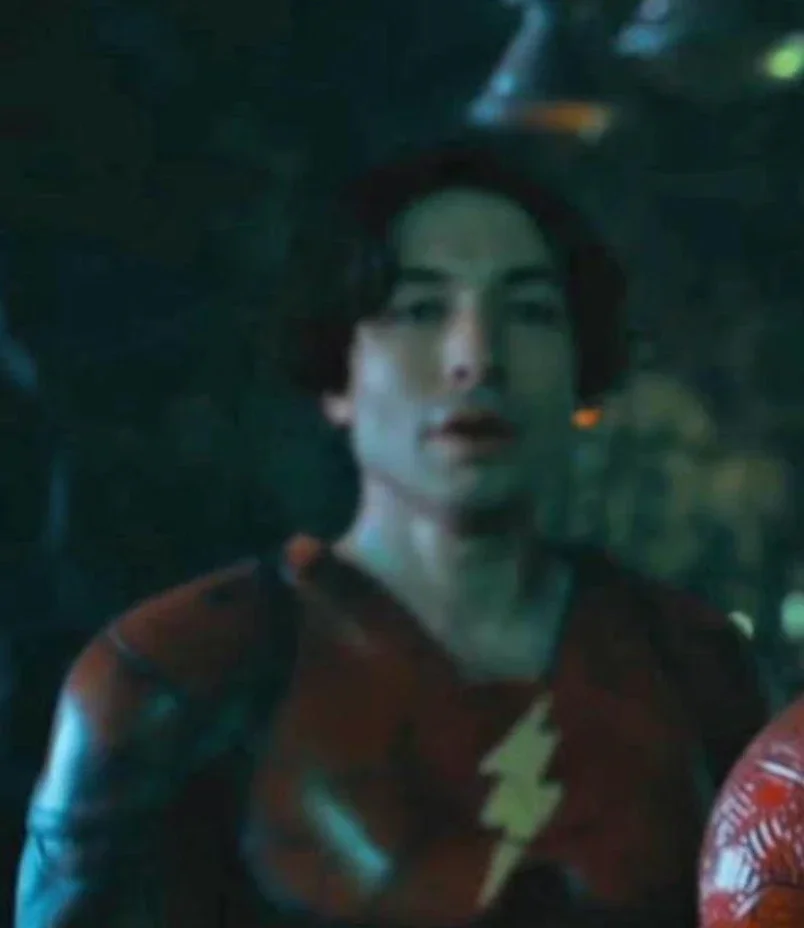 Summary of spoilers for the preview of "The Flash", including two Easter eggs at the end of the credits