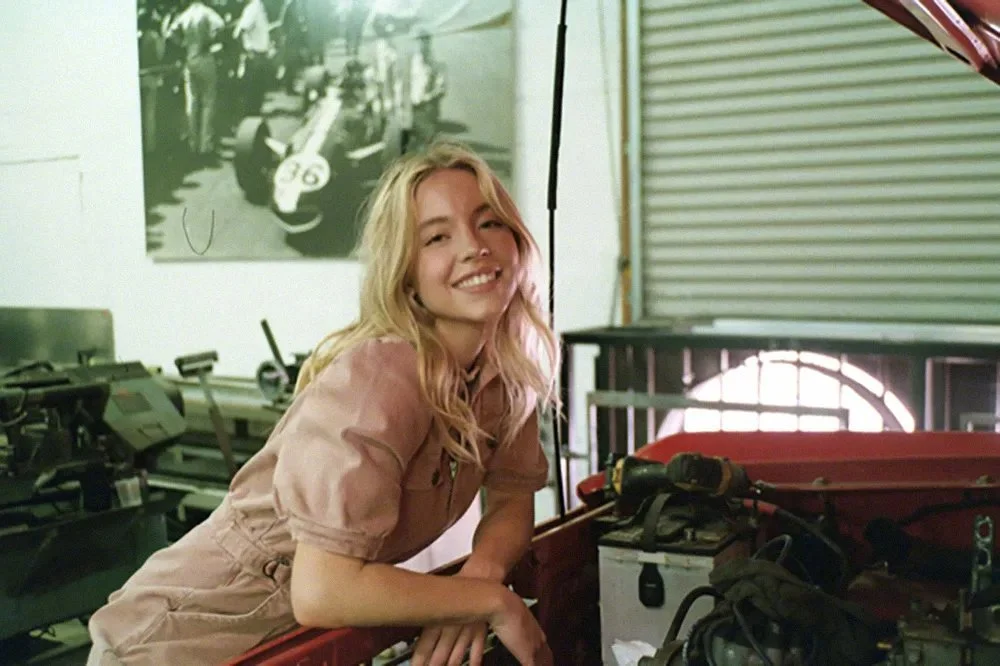 Sydney Sweeney and her car ​​​