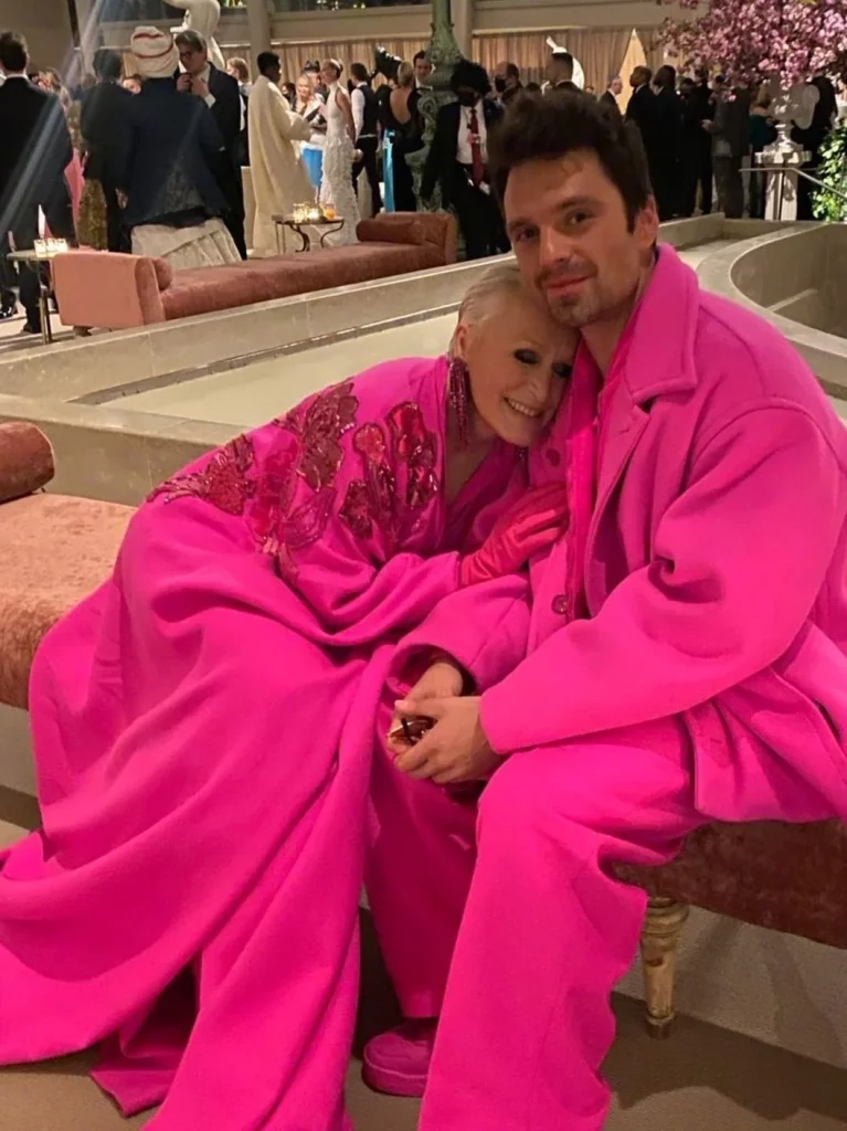 Glenn Close & Sebastian Stan, a group photo of Barbie pink group at this year's Met Gala ​​​