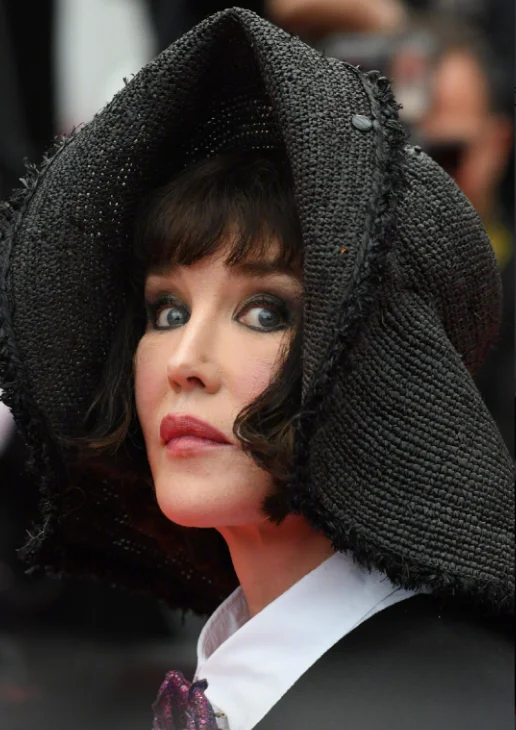 Isabelle Adjani on the red carpet at the premiere of "Les Amandiers‎" in Cannes ​​​