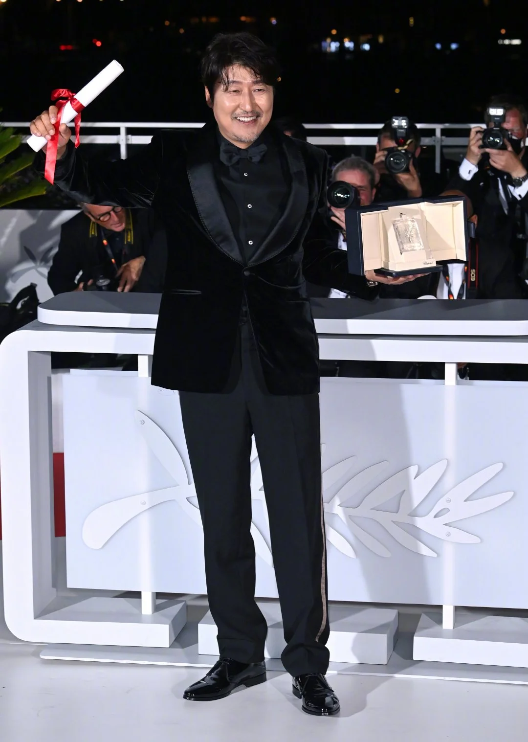 Kang-ho Song becomes South Korea's first best actor at Cannes Film Festival