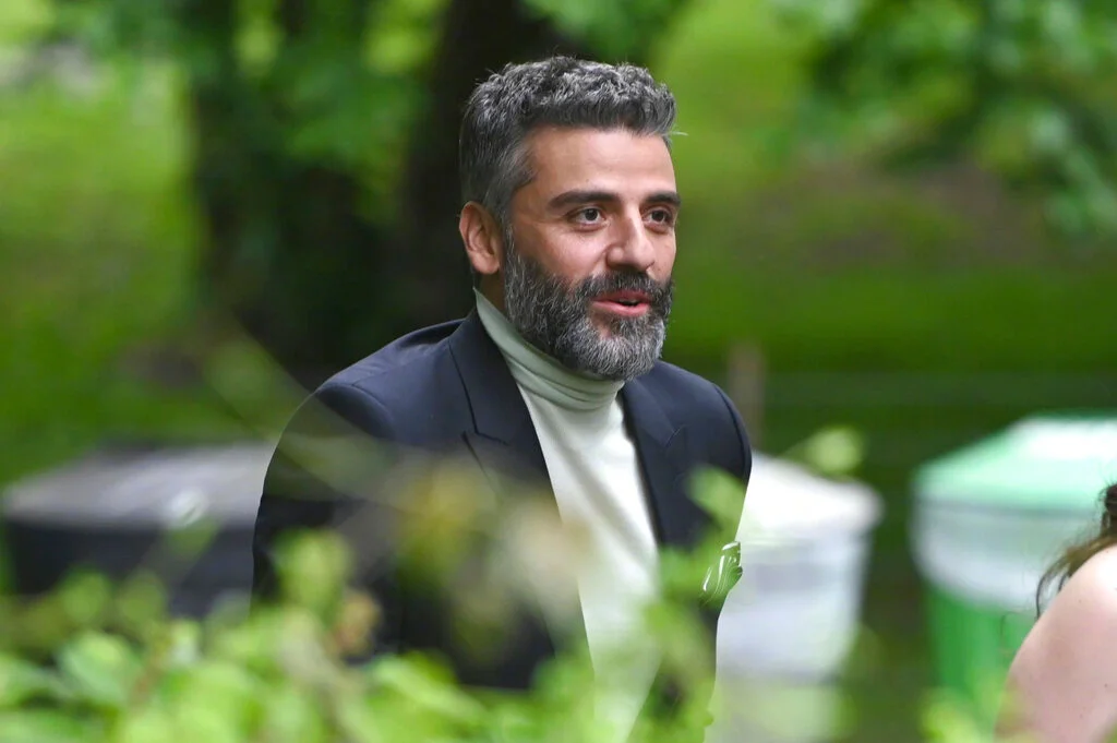 Oscar Isaac attends Gala on the Green at the Public Theatre 