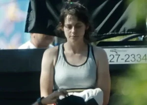 kristen-stewarts-new-film-love-lies-bleeding-reveals-new-set-photos