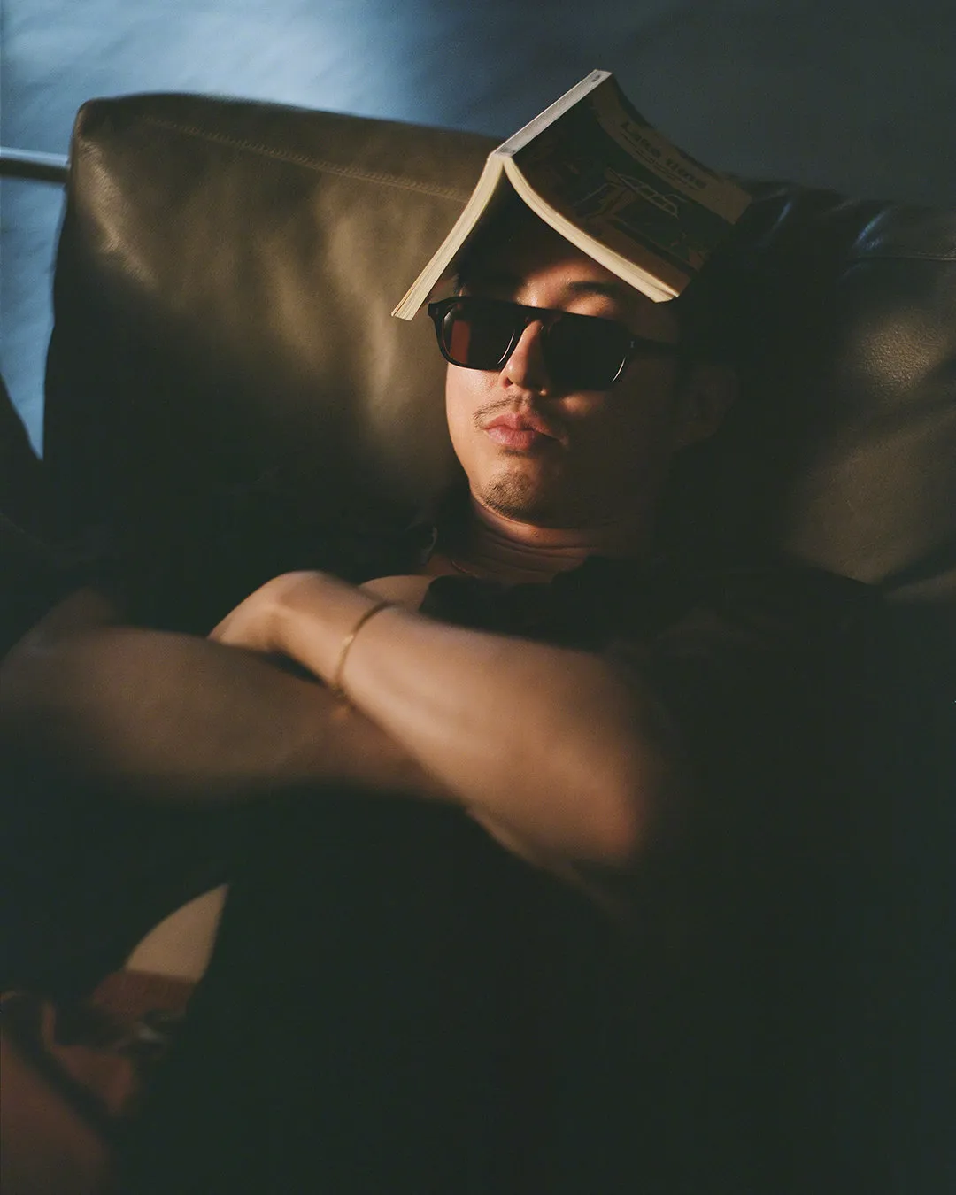 Steven Yeun, "Mr. Porter" magazine new photo | FMV6
