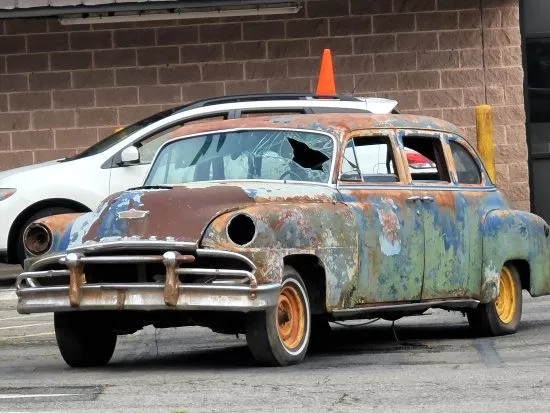 Amazon TV series "Fallout" set photos or exposure: mottled signs + broken cars, full of apocalyptic wasteland style | FMV6