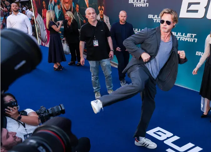 "Bullet Train" premiered in Paris, David Leitch with creators including Brad Pitt and Joey King in attendance | FMV6