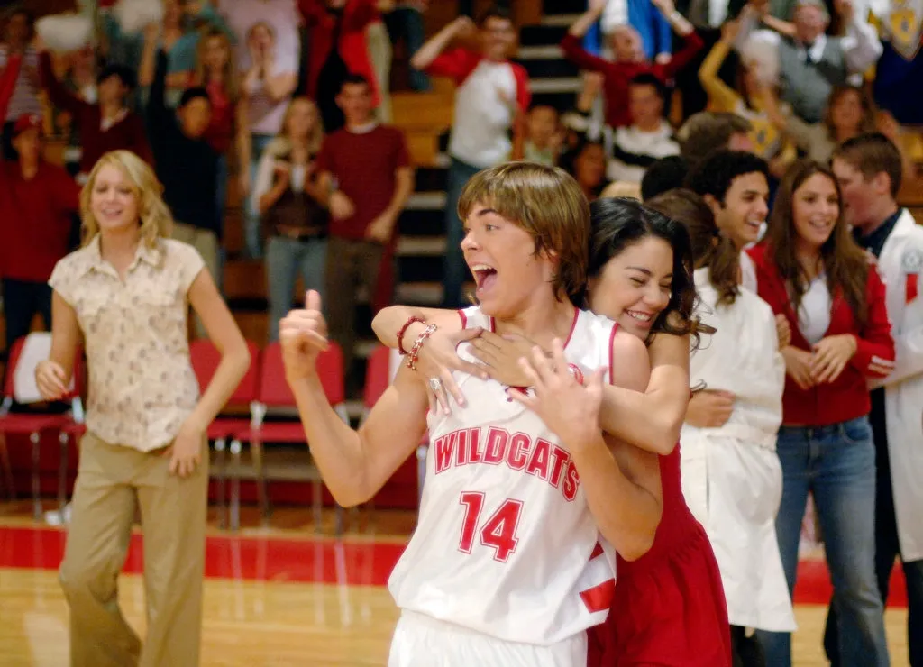 'High School Musical‎' actor Zac Efron returns to filming location | FMV6