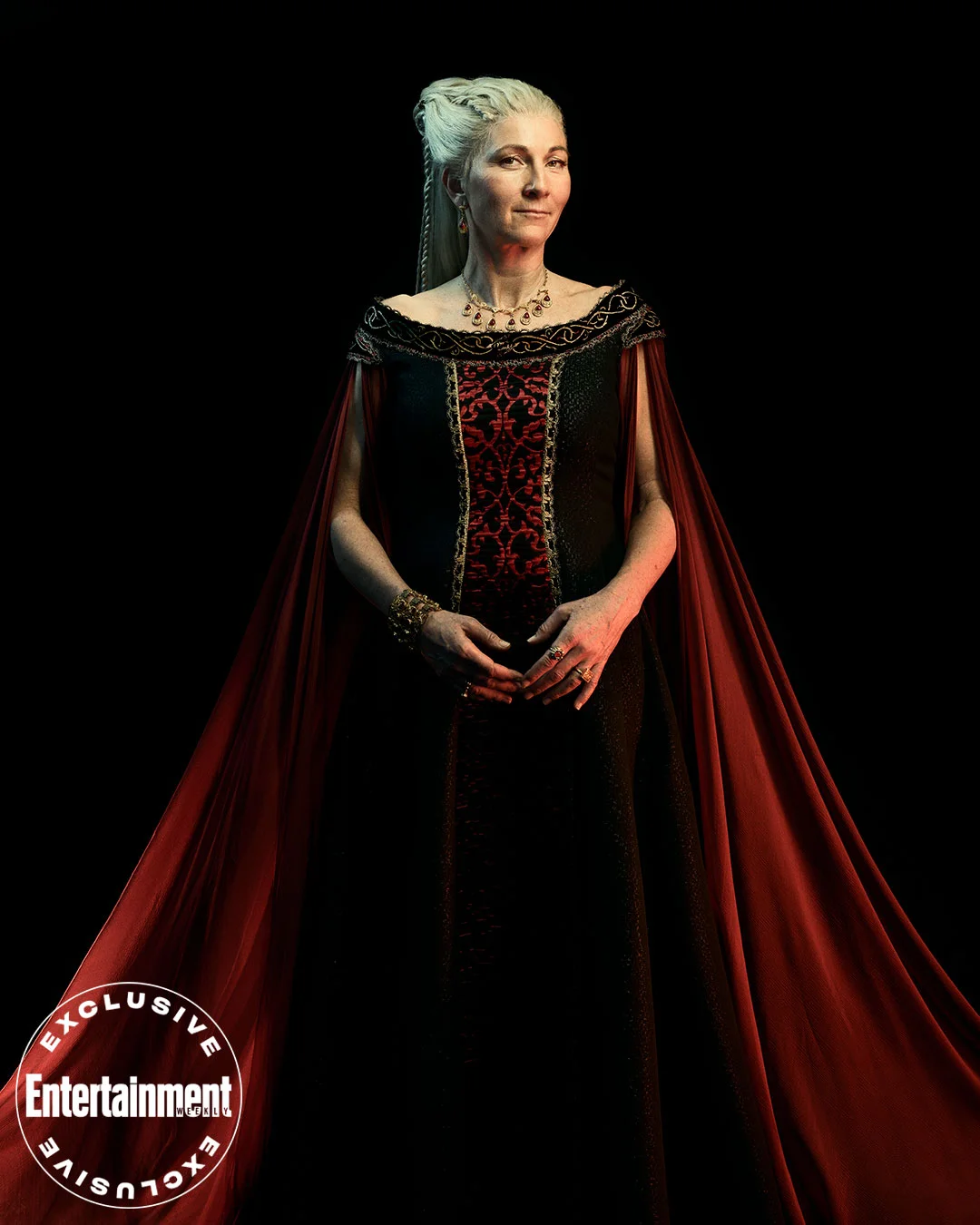 house-of-the-dragon-released-multiple-new-stills-targaryen-family-collectively-unveiled-10