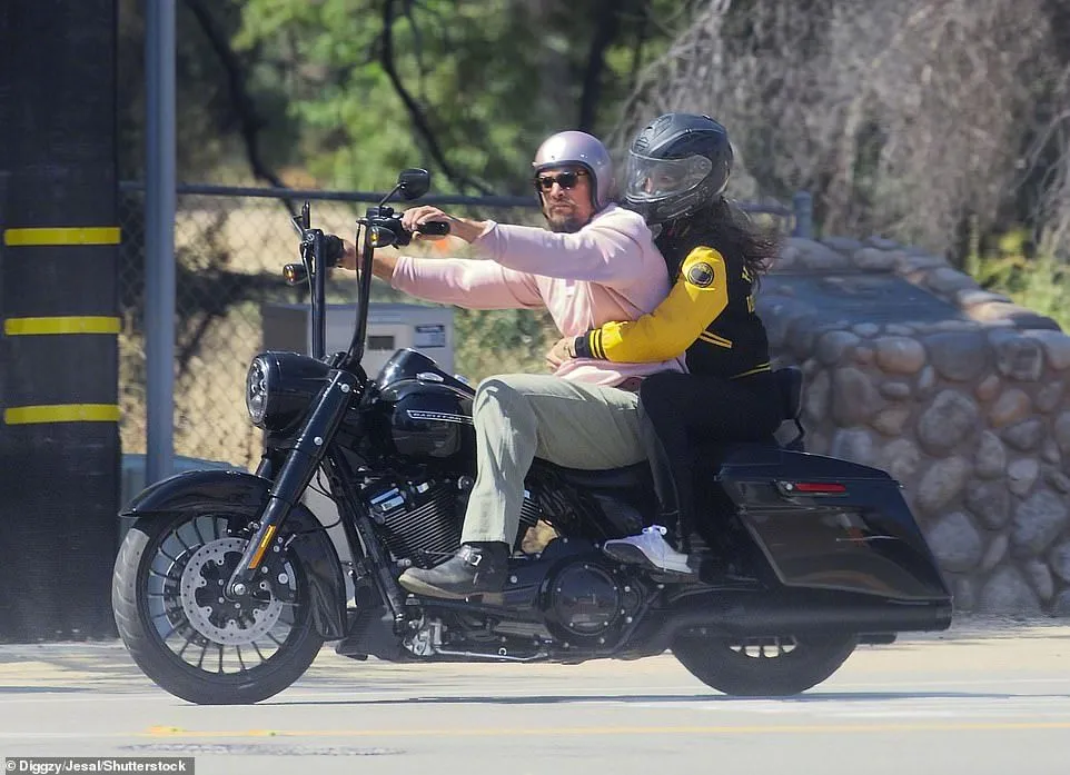 Jason Momoa and Eiza González reunite, the two travel on motorcycles | FMV6
