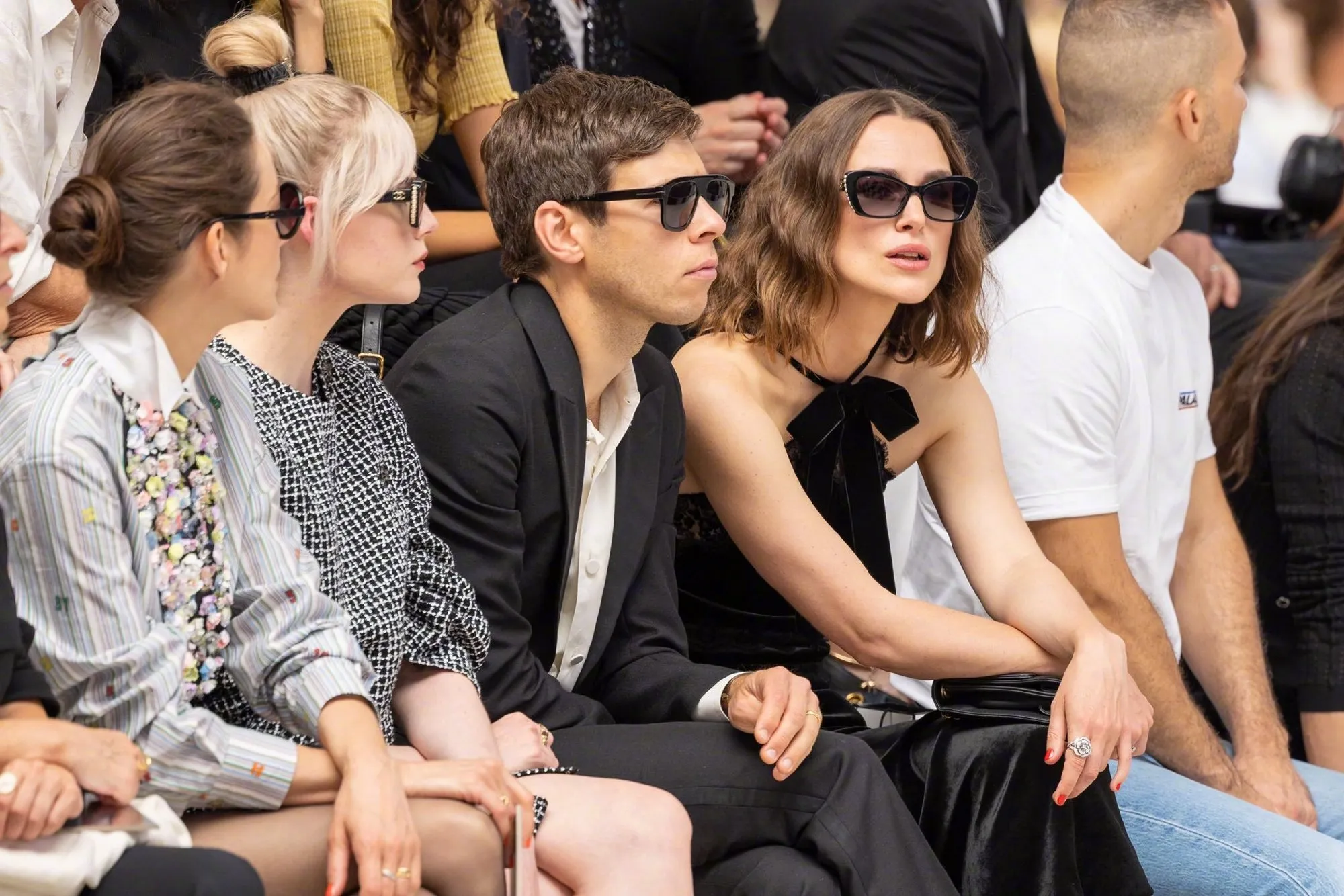Keira Knightley watches the catwalk at Paris Fashion Week | FMV6
