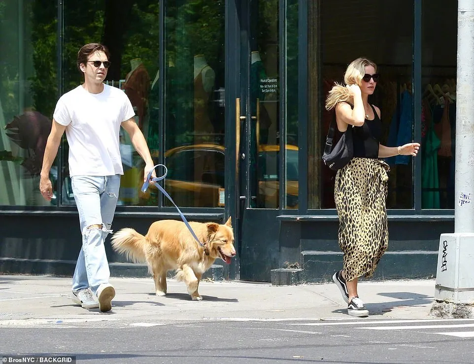 New lovers Sebastian Stan and Annabelle Wallis take a walk in Manhattan | FMV6