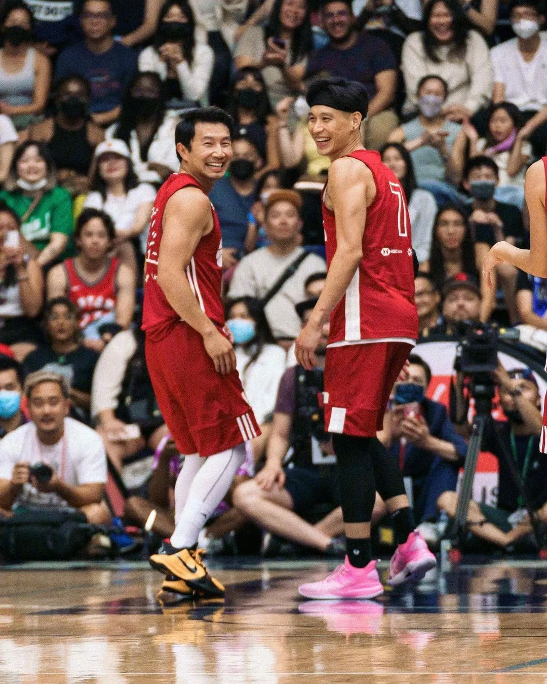 Simu Liu and Jeremy Shu-How Lin participated in the Charity Celebrity Basketball Tournament | FMV6