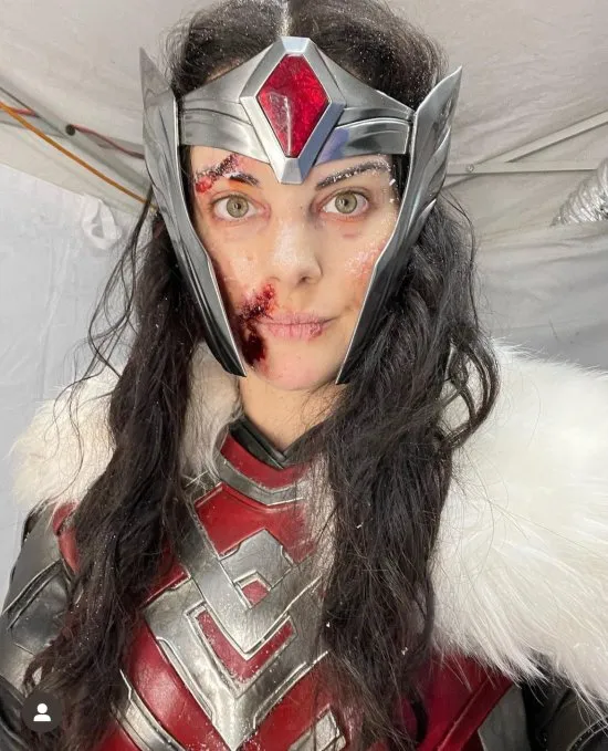 "Thor: Love and Thunder" Sif Actor Jaimie Alexander Shares Behind-the-Scenes Photos | FMV6