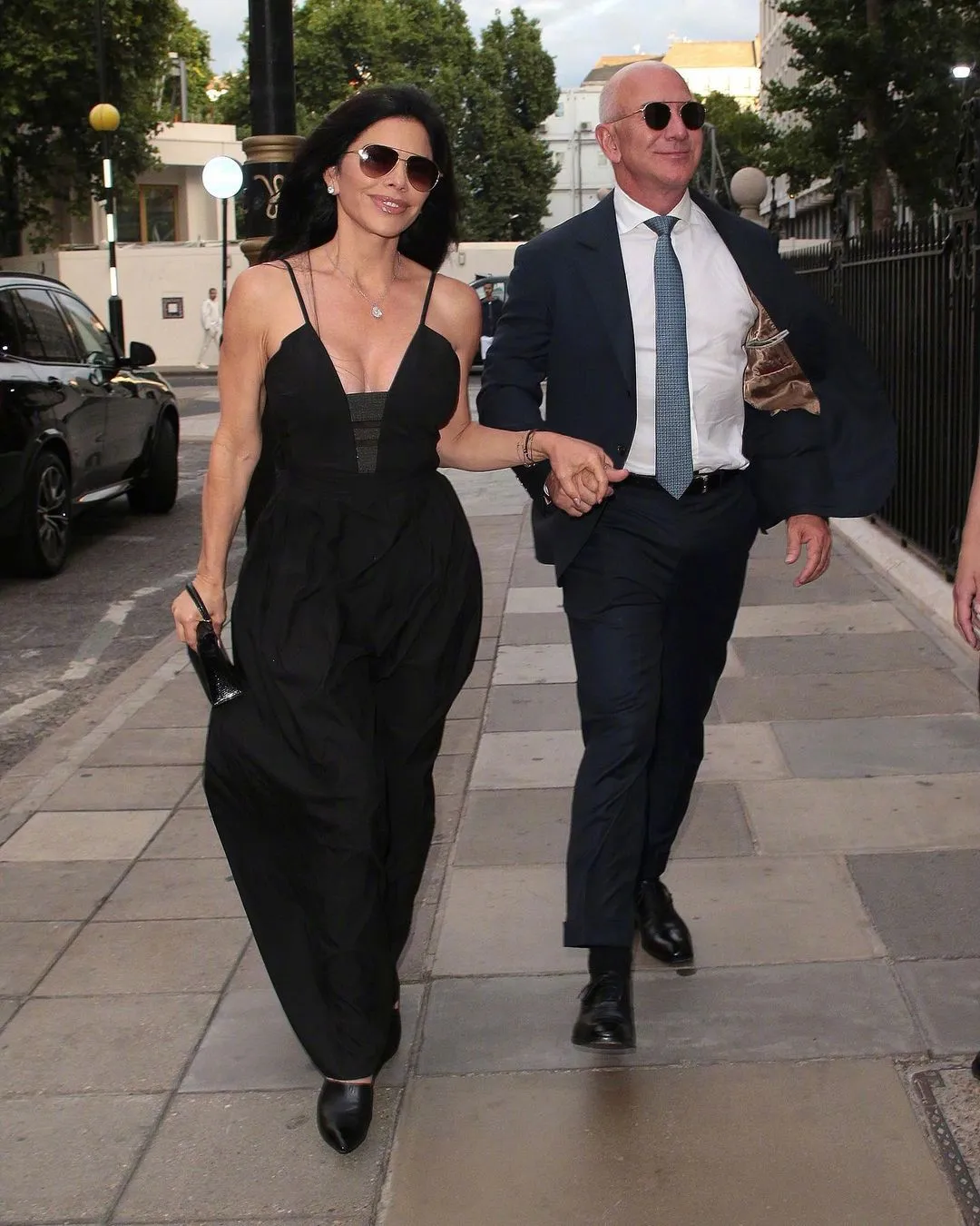 Tom Cruise eats with Jeff Bezos and his girlfriend Lauren Sanchez | FMV6