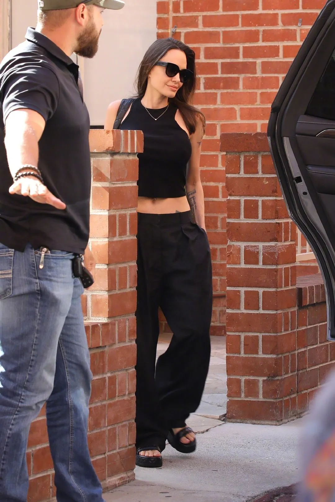 Angelina Jolie recently went out photos | FMV6