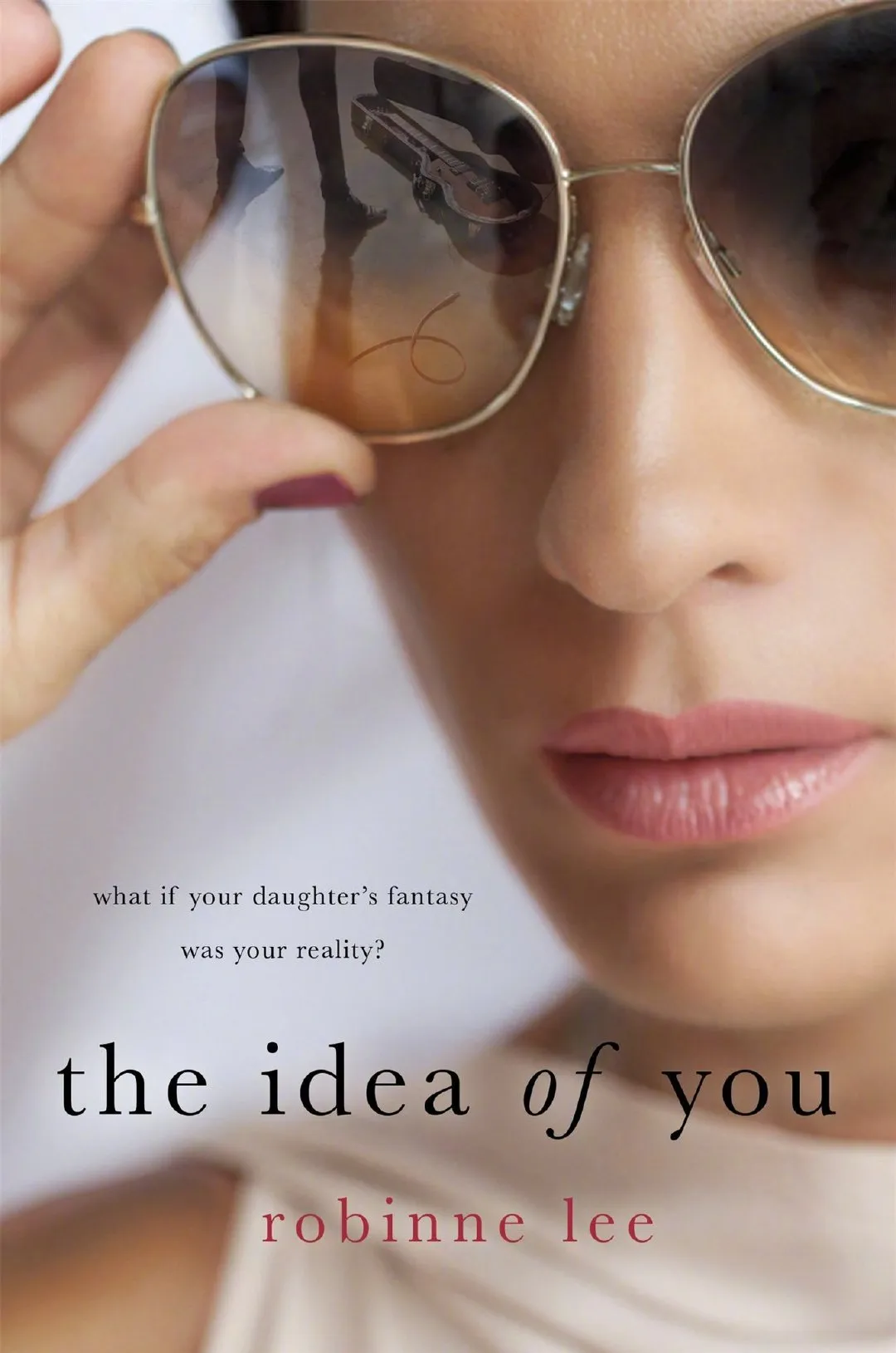 Anne Hathaway to star in new film 'The Idea of You' ,directed by Michael Showalter | FMV6