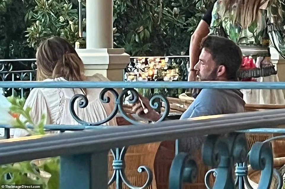 Ben Affleck and Jennifer Lopez honeymoon in Italy | FMV6