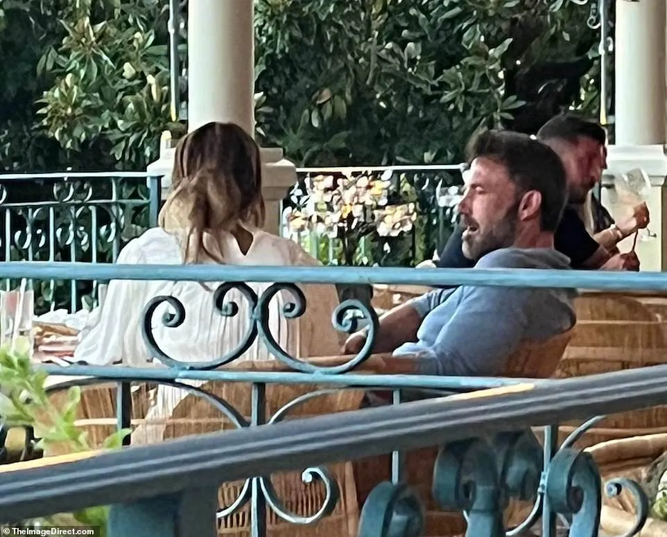 Ben Affleck and Jennifer Lopez honeymoon in Italy | FMV6